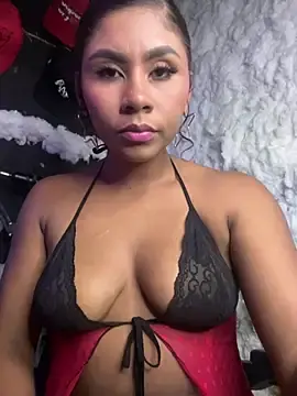 Lucii25  live sex cam