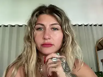 GoddessDove  live sex cam