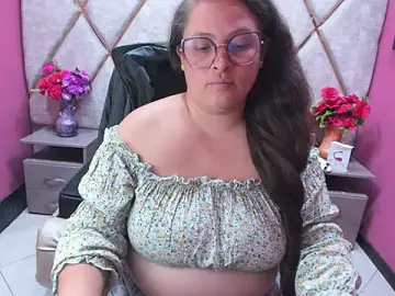 SaraThomso  live sex cam