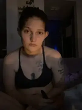 Brownie8654  live sex cam