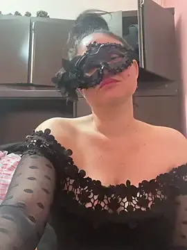Gattitta29  live sex cam