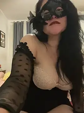 Gattitta29  live sex cam