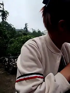 Huyen_x  live sex cam