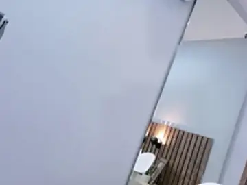 NhoaFerrer  live sex cam
