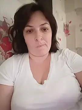 Rosalie31  live sex cam