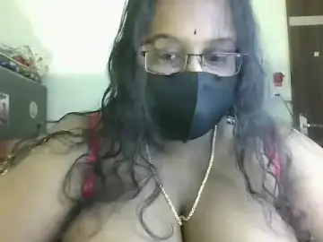 Hootypriya  live sex cam