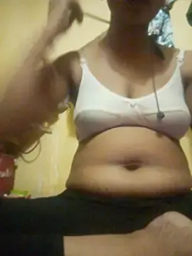 Luvbroad  live sex cam