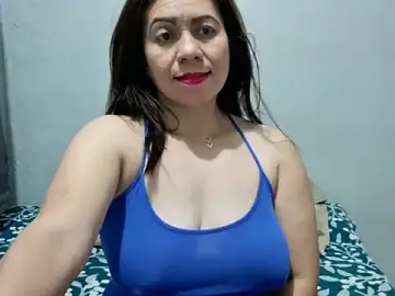 XxxHoneyBee29  live sex cam