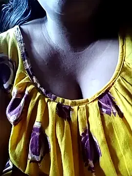 Exotic-bhabhi  live sex cam