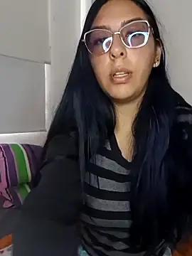 Fuuck-me  live sex cam