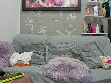 Karen_Bis  live sex cam