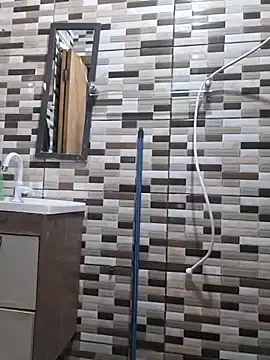 Kitten_thai  live sex cam