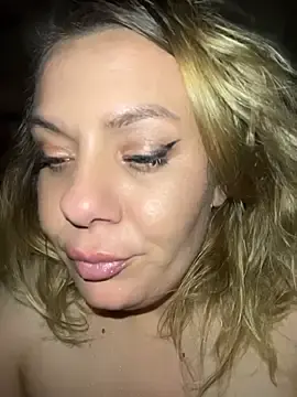 KrisKkiki  live sex cam