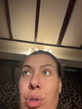 KrisKkiki  live sex cam