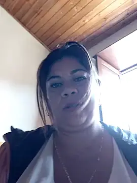 Laura-Hernandez  live sex cam