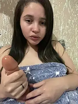 Luaninha2002  live sex cam