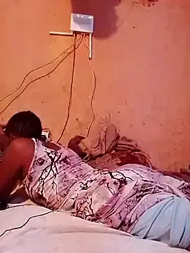 Cute_naimah  live sex cam