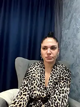 LadyBrunet26  live sex cam