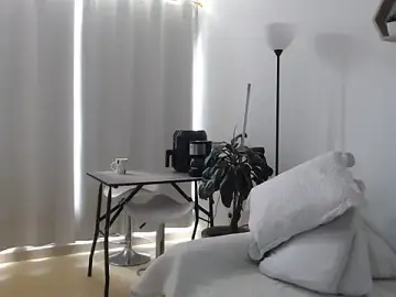 MIYESSI  live sex cam
