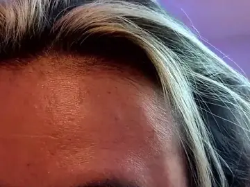 CandyQueenGold  live sex cam