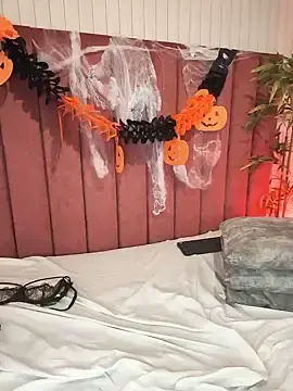 LiaSoler  live sex cam
