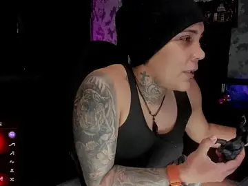 ZhoeStrong  live sex cam