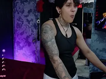 ZhoeStrong  live sex cam