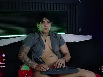 ZhoeStrong  live sex cam