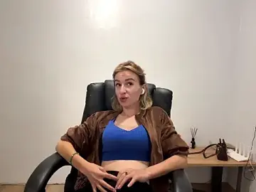 Uwuroxi  live sex cam