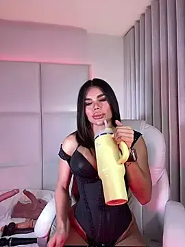 Amylewiss  live sex cam