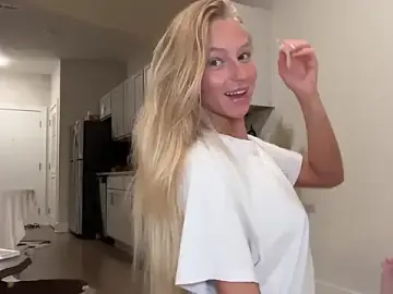 Caseyyyhere  live sex cam