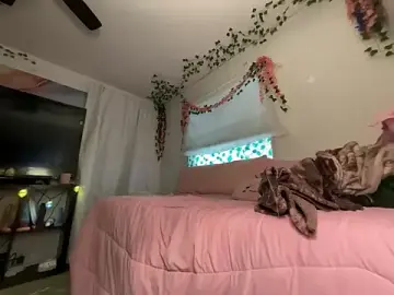 Moan4mona  live sex cam