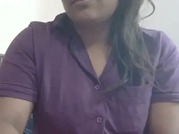 Shekira99  live sex cam