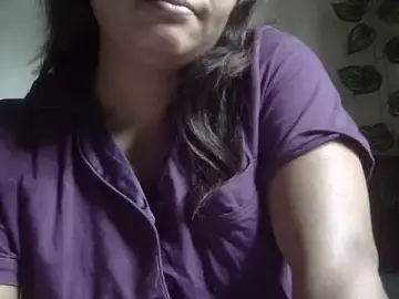 Shekira99  live sex cam