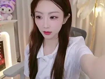 Youmibaby11  live sex cam