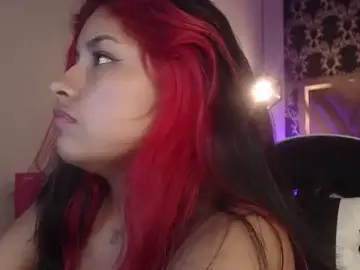 ChantalPetit  live sex cam