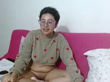 Juliexxxxtasy  live sex cam