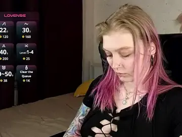 Kiki_shay  live sex cam