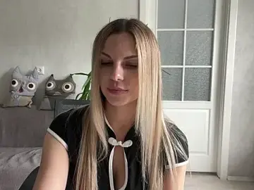 LaraineDomebo  live sex cam