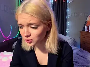 StacyChocopay  live sex cam