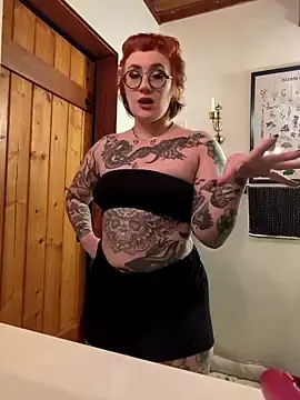 Hazel333  live sex cam