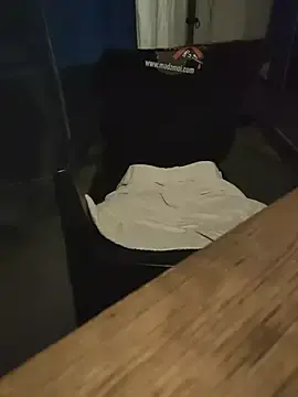Mad2moi  live sex cam