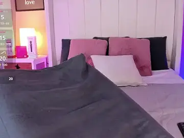 Sarahyessica  live sex cam