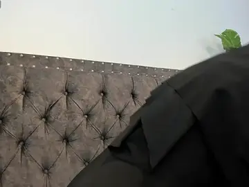 Anaan_01  live sex cam