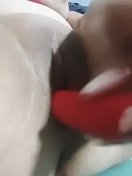 Lari_Br  live sex cam