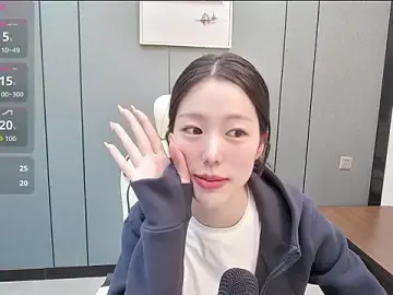 Lucky__cat  live sex cam