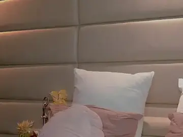SandraHaze  live sex cam