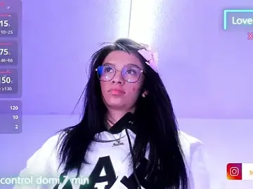 Sofiia_cute_  live sex cam
