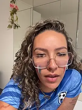 Leana_bgeee  live sex cam