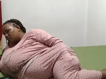 Bustyslave48  live sex cam